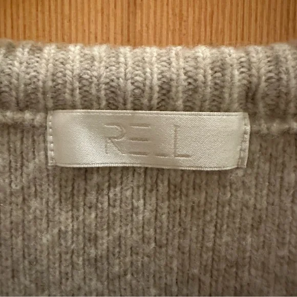 Cream Colored Cropped Wool Sweater Vest - Picture 3 of 4